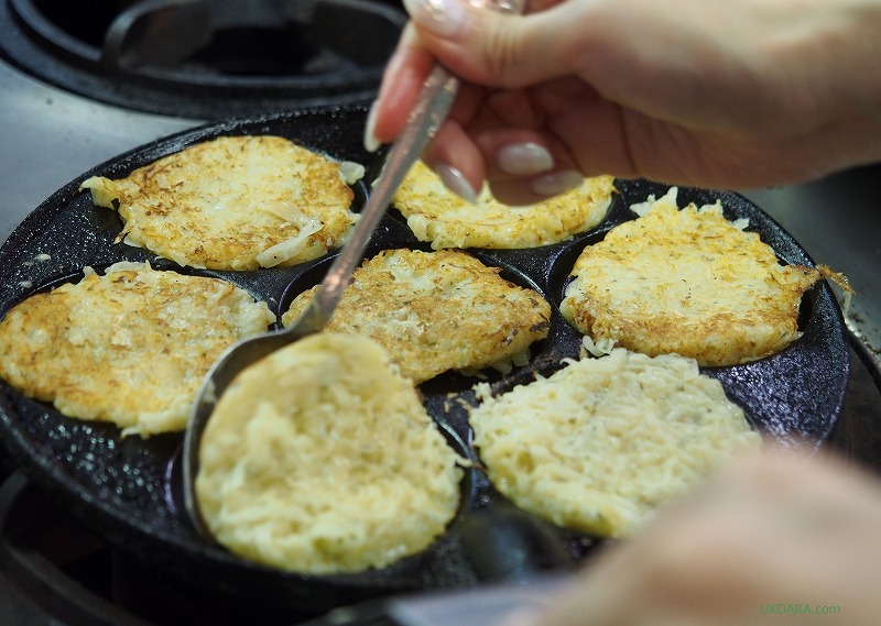簡単！チェコのお好み焼きレシピ「ブランボラーク/ポテトパンケーキ」 - UKOARA.com